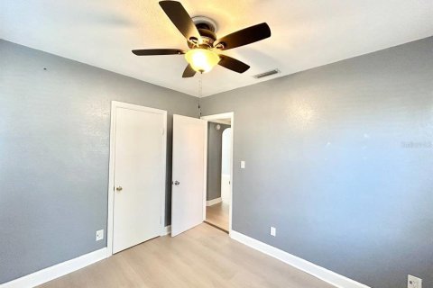 Casa en alquiler en Saint Petersburg, Florida, 4 dormitorios, 120.59 m2 № 2094359 - foto 10