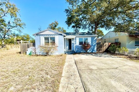 Casa en Saint Petersburg, Florida 4 dormitorios, 120.59 m2 № 2094359