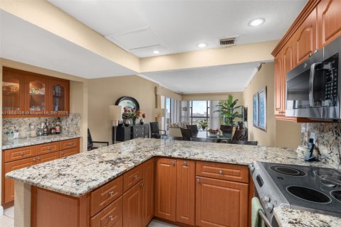 Copropriété à vendre à Aventura, Floride: 2 chambres, 112.78 m2 № 1958551 - photo 24