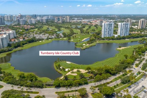 Copropriété à vendre à Aventura, Floride: 2 chambres, 112.78 m2 № 1958551 - photo 8