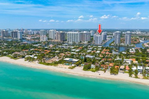 Copropriété à vendre à Aventura, Floride: 2 chambres, 112.78 m2 № 1958551 - photo 15