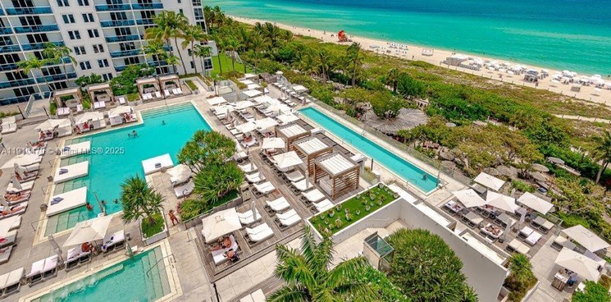 Condo in Miami Beach, Florida, 2 bedrooms  № 2035684
