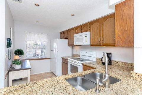 Condo in Venice, Florida, 2 bedrooms  № 1540142 - photo 8