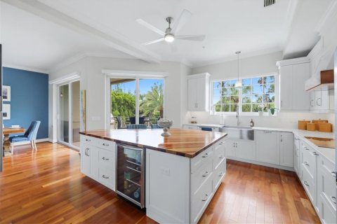 Townhouse in Venice, Florida 4 bedrooms, 308.81 sq.m. № 2408487 - photo 27