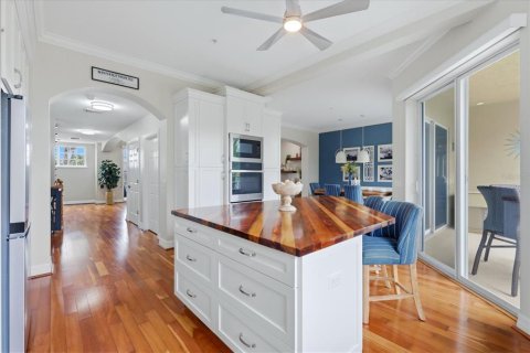 Townhouse in Venice, Florida 4 bedrooms, 308.81 sq.m. № 2408487 - photo 26