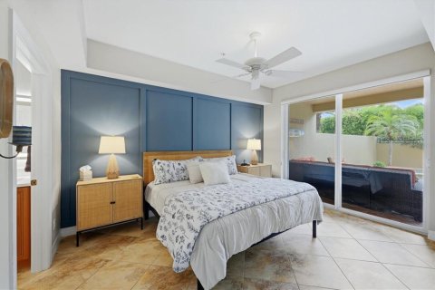 Townhouse in Venice, Florida 4 bedrooms, 308.81 sq.m. № 2408487 - photo 9