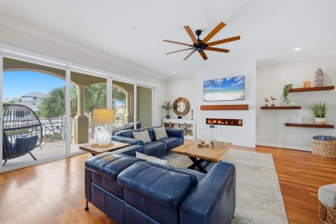 Townhouse in Venice, Florida 4 bedrooms, 308.81 sq.m. № 2408487 - photo 16