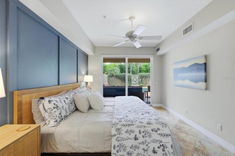 Townhouse in Venice, Florida 4 bedrooms, 308.81 sq.m. № 2408487 - photo 10