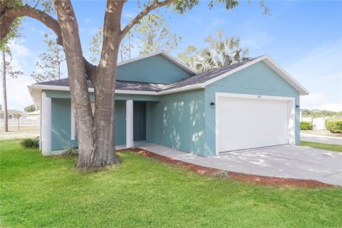 House in Lakeland, Florida 3 bedrooms, 110.09 sq.m. № 1912711 - photo 15