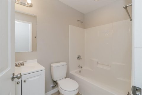 House in Lakeland, Florida 3 bedrooms, 110.09 sq.m. № 1912711 - photo 9