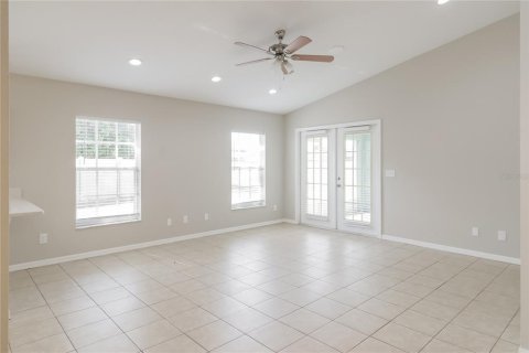 House in Lakeland, Florida 3 bedrooms, 110.09 sq.m. № 1912711 - photo 2