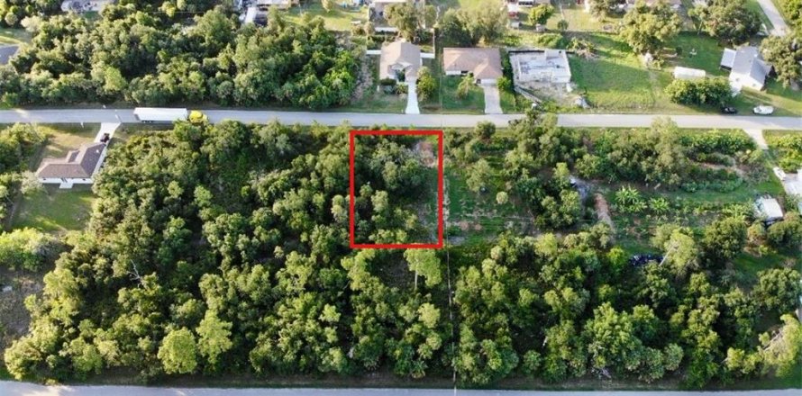 Land in Port Charlotte, Florida № 2161680