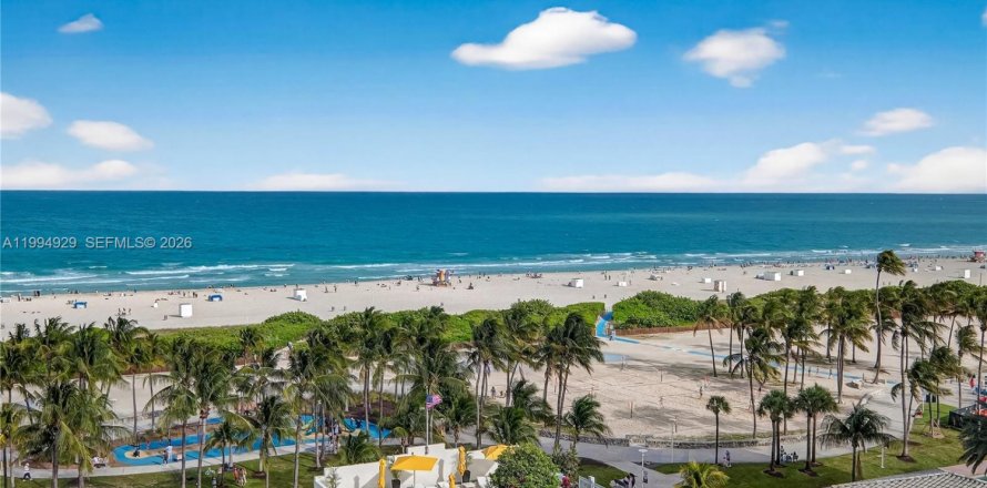 Condo in Miami Beach, Florida, 1 bedroom  № 2062196