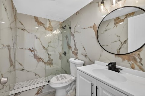 Condo in Miami Beach, Florida, 1 bedroom  № 2062196 - photo 6