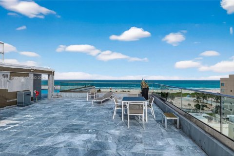Condo in Miami Beach, Florida, 1 bedroom  № 2062196 - photo 28