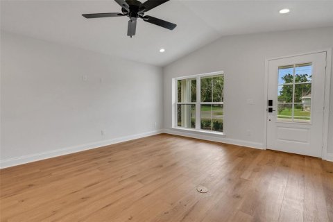 House in Lakeland, Florida 3 bedrooms, 137.87 sq.m. № 1744458 - photo 6