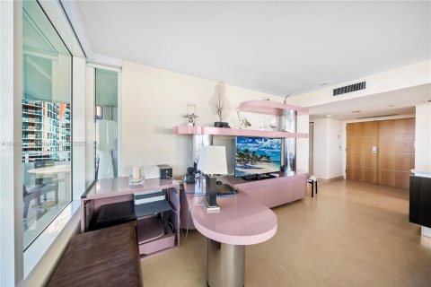 Copropriété à vendre à Miami Beach, Floride: 2 chambres, 118.08 m2 № 2008925 - photo 20
