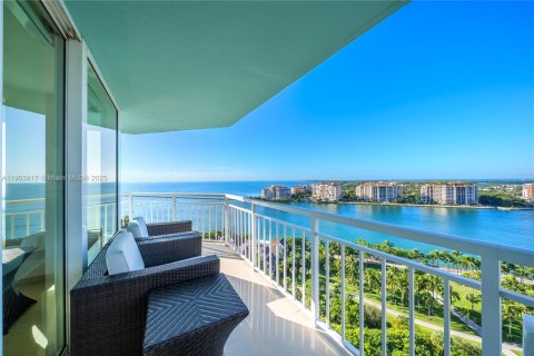 Copropriété à vendre à Miami Beach, Floride: 2 chambres, 118.08 m2 № 2008925 - photo 2