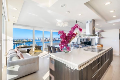 Copropriété à vendre à Miami Beach, Floride: 2 chambres, 118.08 m2 № 2008925 - photo 9