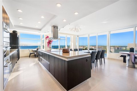 Copropriété à vendre à Miami Beach, Floride: 2 chambres, 118.08 m2 № 2008925 - photo 10