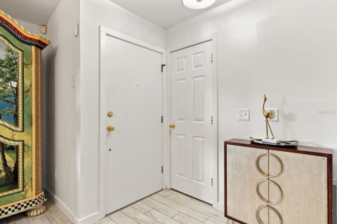 Villa ou maison à vendre à Tarpon Springs, Floride: 3 chambres, 194.44 m2 № 2227908 - photo 6