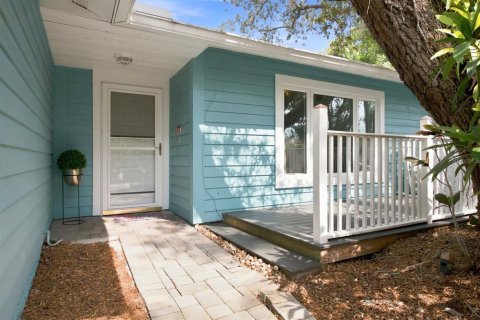 Villa ou maison à vendre à Tarpon Springs, Floride: 3 chambres, 194.44 m2 № 2227908 - photo 2