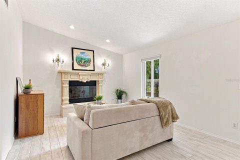 Villa ou maison à vendre à Tarpon Springs, Floride: 3 chambres, 194.44 m2 № 2227908 - photo 15