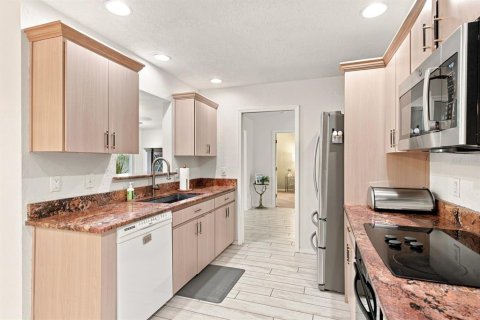 Villa ou maison à vendre à Tarpon Springs, Floride: 3 chambres, 194.44 m2 № 2227908 - photo 18