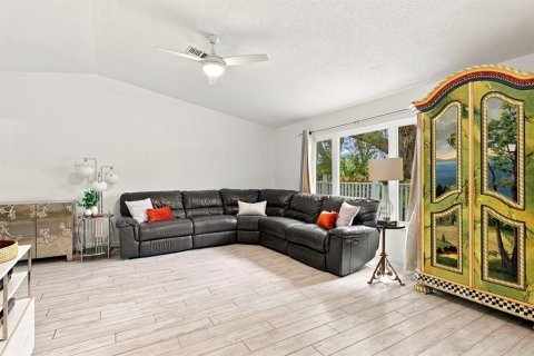 Villa ou maison à vendre à Tarpon Springs, Floride: 3 chambres, 194.44 m2 № 2227908 - photo 9