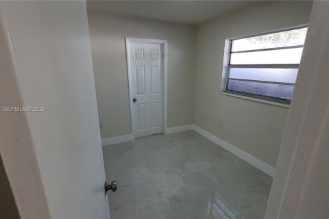 Appartement à louer à Opa-locka, Floride: 2 chambres, 78.97 m2 № 2061629 - photo 18