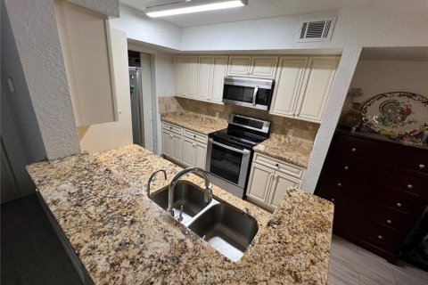 Copropriété à vendre à Orlando, Floride: 2 chambres, 92.9 m2 № 2091446 - photo 13