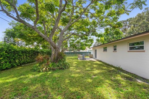 House in Daytona Beach, Florida 3 bedrooms, 110.18 sq.m. № 1916251 - photo 26