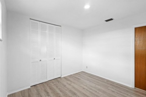 House in Daytona Beach, Florida 3 bedrooms, 110.18 sq.m. № 1916251 - photo 19