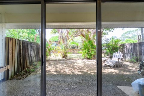 Townhouse in Casselberry, Florida 2 bedrooms, 117.06 sq.m. № 2110323 - photo 19