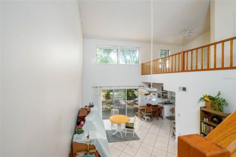 Townhouse in Casselberry, Florida 2 bedrooms, 117.06 sq.m. № 2110323 - photo 12