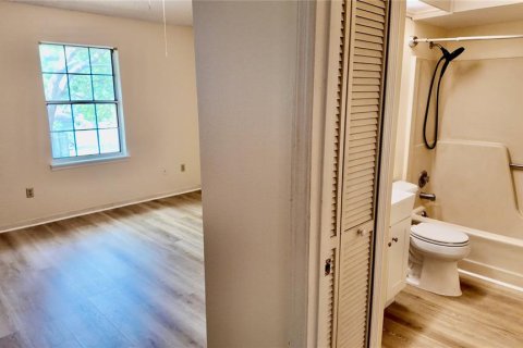Townhouse in Casselberry, Florida 2 bedrooms, 117.06 sq.m. № 2110323 - photo 15