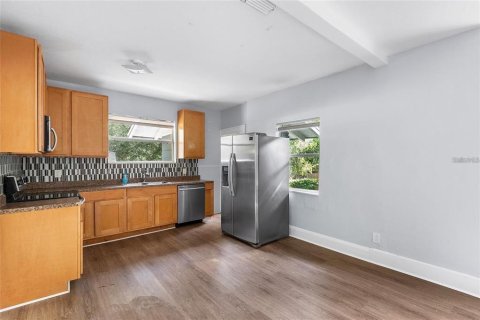 Casa en alquiler en Tampa, Florida, 3 dormitorios, 113.62 m2 № 2117690 - foto 4