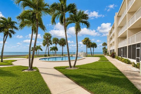 Condominio en venta en Saint Pete Beach, Florida, 1 dormitorio, 60.85 m2 № 2320923 - foto 19