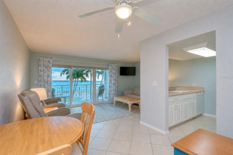 Condominio en venta en Saint Pete Beach, Florida, 1 dormitorio, 60.85 m2 № 2320923 - foto 9