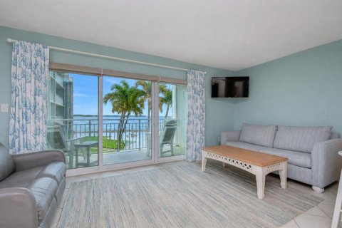 Condominio en venta en Saint Pete Beach, Florida, 1 dormitorio, 60.85 m2 № 2320923 - foto 13