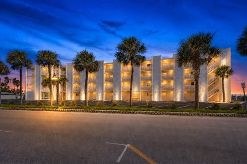 Condominio en venta en Saint Pete Beach, Florida, 1 dormitorio, 60.85 m2 № 2320923 - foto 2