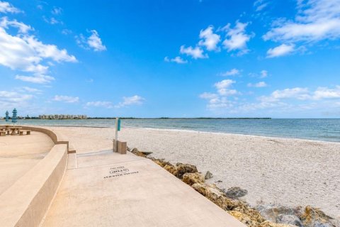 Condominio en venta en Saint Pete Beach, Florida, 1 dormitorio, 60.85 m2 № 2320923 - foto 26