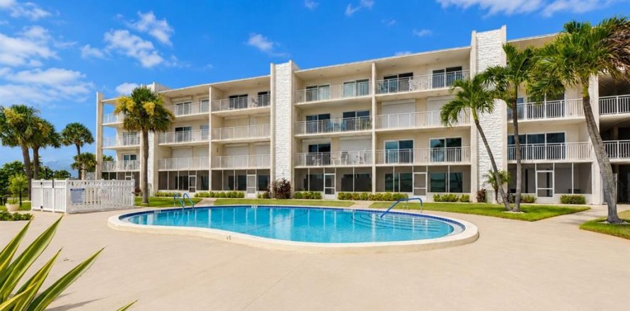 Condominio en Saint Pete Beach, Florida, 1 dormitorio  № 2320923