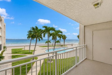 Condominio en venta en Saint Pete Beach, Florida, 1 dormitorio, 60.85 m2 № 2320923 - foto 18
