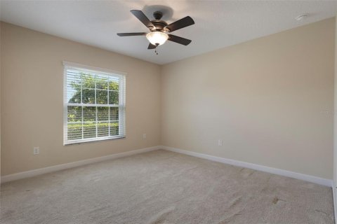 House in Winter Haven, Florida 4 bedrooms, 178.28 sq.m. № 1681740 - photo 25