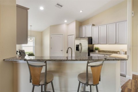 House in Winter Haven, Florida 4 bedrooms, 178.28 sq.m. № 1681740 - photo 10