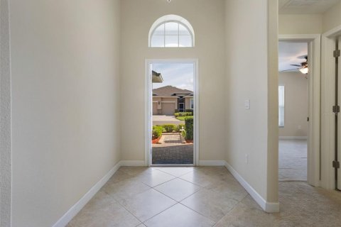 House in Winter Haven, Florida 4 bedrooms, 178.28 sq.m. № 1681740 - photo 3