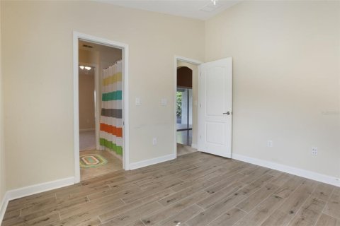 House in Winter Haven, Florida 4 bedrooms, 178.28 sq.m. № 1681740 - photo 21