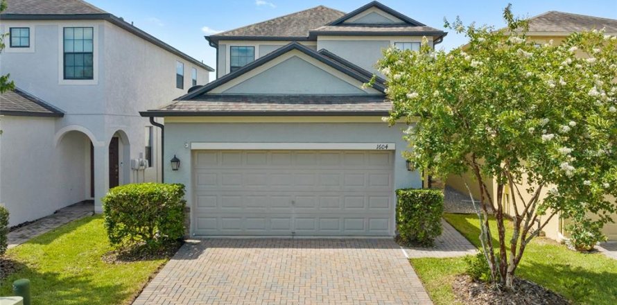 House in Brandon, Florida 4 bedrooms, 216.65 sq.m. № 1806940