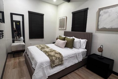 House in Clewiston, Florida 3 bedrooms, 159.79 sq.m. № 2000358 - photo 14